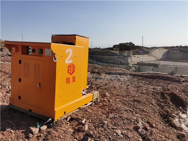 長(zhǎng)沙凱發(fā)超硬材料科技有限公司,長(zhǎng)沙礦山石材開采設(shè)備銷售,長(zhǎng)沙金剛石繩鋸機(jī)銷售,金剛石串珠繩生產(chǎn)銷售，水平鉆機(jī)生產(chǎn)銷售