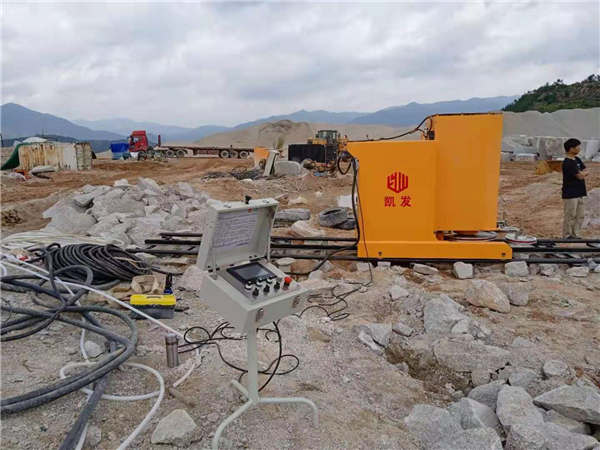 長(zhǎng)沙凱發(fā)超硬材料科技有限公司,長(zhǎng)沙礦山石材開采設(shè)備銷售,長(zhǎng)沙金剛石繩鋸機(jī)銷售,金剛石串珠繩生產(chǎn)銷售，水平鉆機(jī)生產(chǎn)銷售