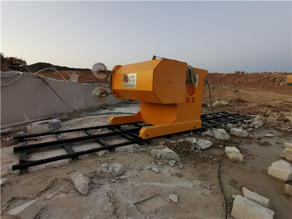 長(zhǎng)沙凱發(fā)超硬材料科技有限公司,長(zhǎng)沙礦山石材開采設(shè)備銷售,長(zhǎng)沙金剛石繩鋸機(jī)銷售,金剛石串珠繩生產(chǎn)銷售，水平鉆機(jī)生產(chǎn)銷售